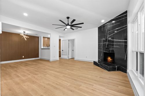 314 Gregory Ln, Grand Prairie, TX, 75052-5736 | Card Image