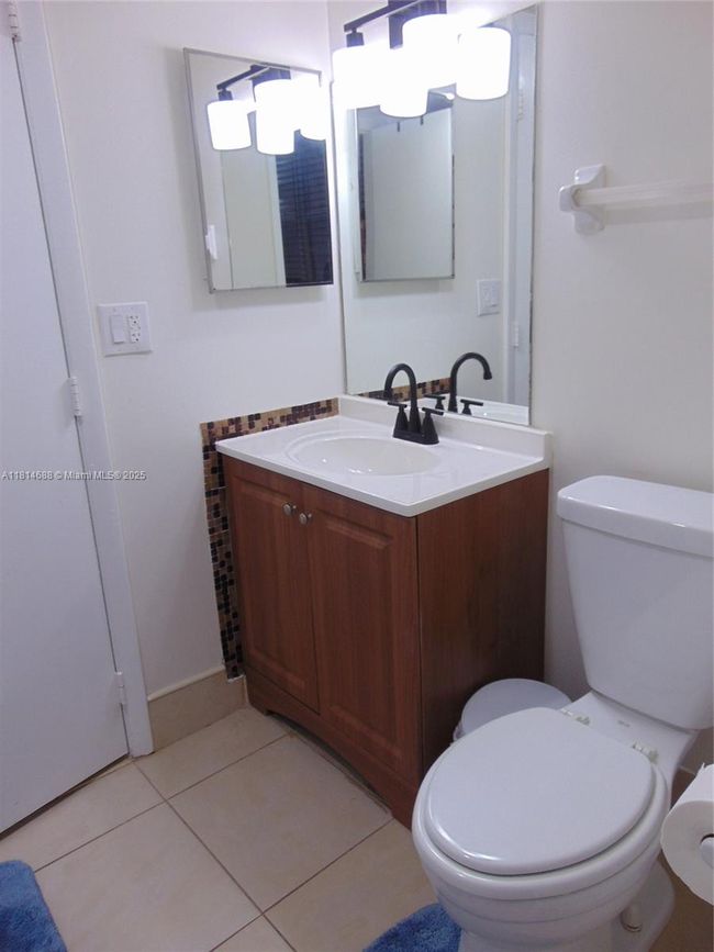 APT-205 - 1931 Sabal Palm Dr, Condo with 2 bedrooms, 2 bathrooms and null parking in Davie FL | Image 13