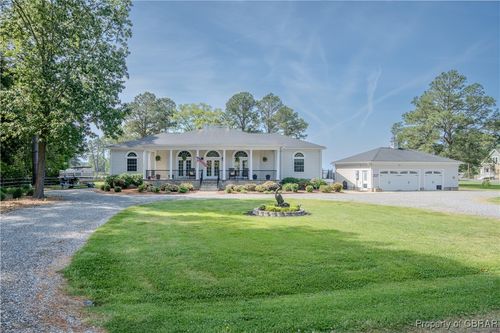 207 Hansford Cir, Port Haywood, VA, 23138-2168 | Card Image