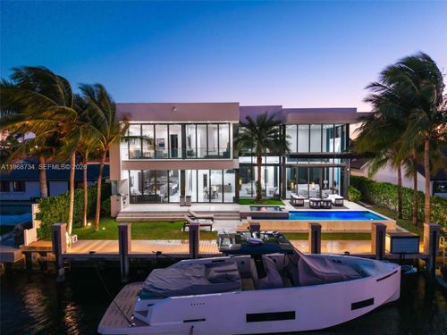 3367 Ne 168th St, North Miami Beach, FL, 33160-3065 | Card Image