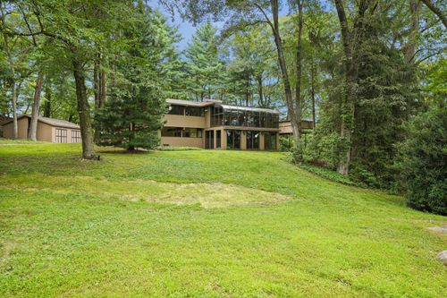 12 Mountain Rd, Wilton, CT, 06897-4912 | Card Image