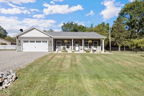 612 Mill Spgs, Coatesville, IN, 46121-8951 | Card Image