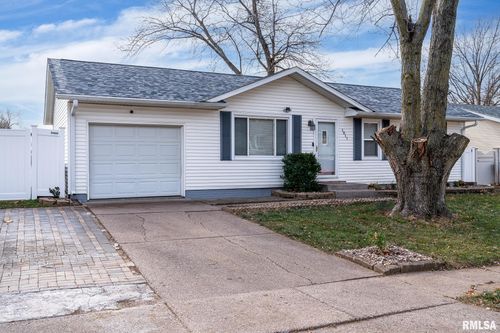 1817 Valley Drive, Davenport, IA, 52806 | Card Image