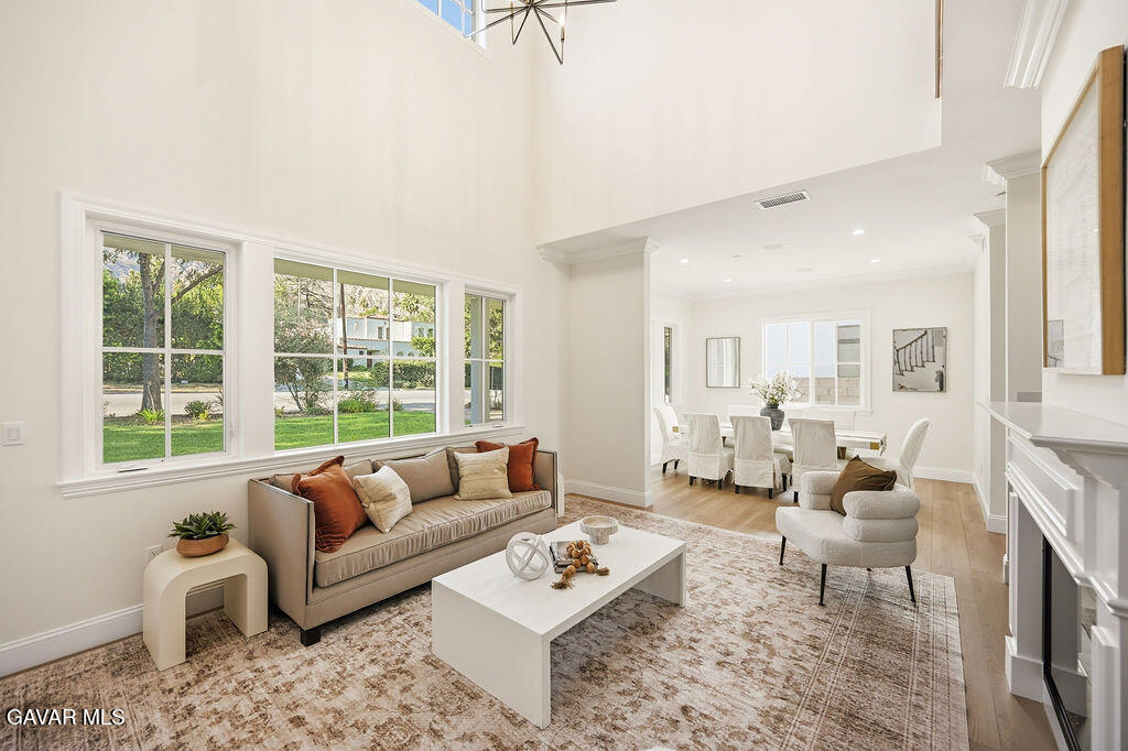 Residential in Altadena 4