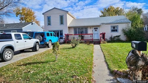 817 S 11th St, Worland, WY, 82401-4026 | Card Image