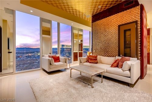 4707-3750 Las Vegas Blvd, Las Vegas, NV, 89158 | Card Image