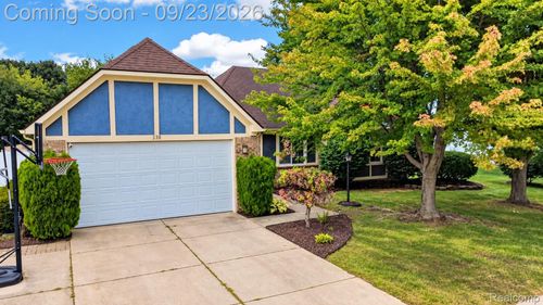330 Harbour Pointe Dr, Belleville, MI, 48111-4443 | Card Image