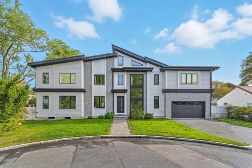 5 Kappius Path, Newton, MA, 02459-3712 | Card Image