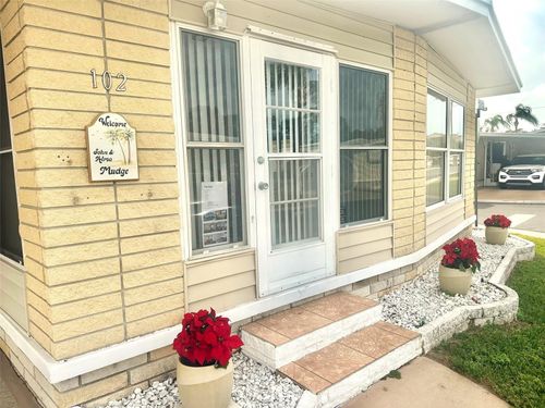 102-2000 E Bay Dr, Largo, FL, 33771-2389 | Card Image
