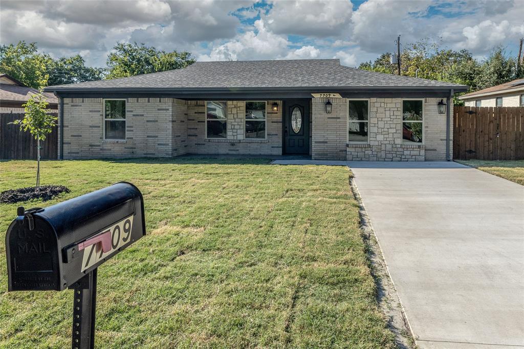 Carlos St, Fort Worth, TX 76108