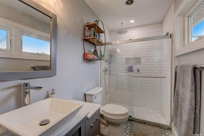 117 Lakeland Ave, House other with 4 bedrooms, 3 bathrooms and null parking in Patchogue NY | Image 18