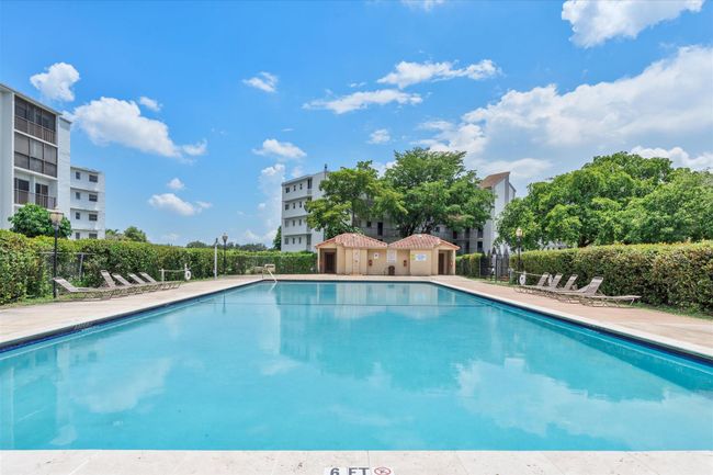 APT-103 - 8610 N Sherman Cir, Condo with 2 bedrooms, 1 bathrooms and null parking in Miramar FL | Image 14