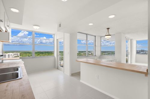 1704-1-18011 Biscayne Blvd, Aventura, FL, 33160-2598 | Card Image