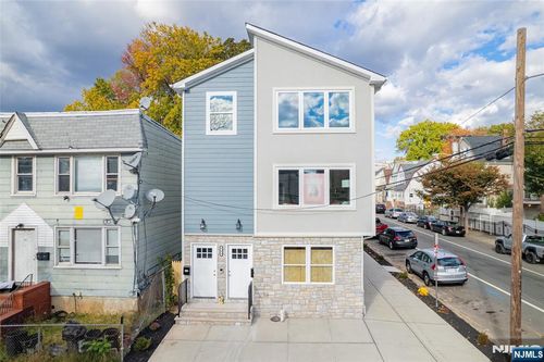 543 13th Ave, Newark, NJ, 07103-1312 | Card Image