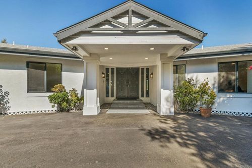 1051 Via Rancho Pkwy, Escondido, CA, 92029-7258 | Card Image