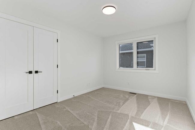 271 Kinniburgh Loop, House other with 4 bedrooms, 3 bathrooms and 4 parking in Chestermere AB | Image 33