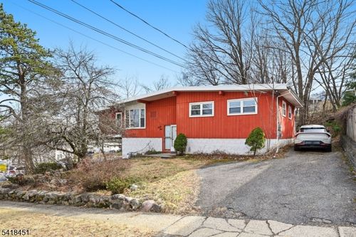 61 Hemlock Rd, Rockaway Boro, NJ, 07866-2830 | Card Image