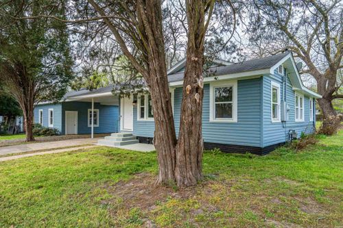 718 Baker St, Malvern, AR, 72104-2800 | Card Image