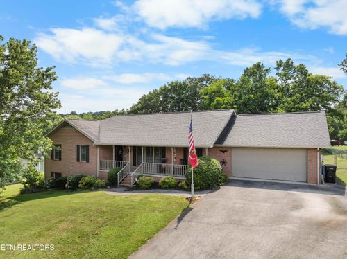 717 Clydesdale Ave, Seymour, TN, 37865-4957 | Card Image