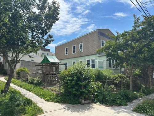6538 51st Rd, Woodside, NY, 11377-7530 | Card Image