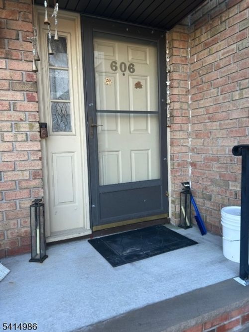 606 Robin Rd, Hillsborough, NJ, 08844-4464 | Card Image