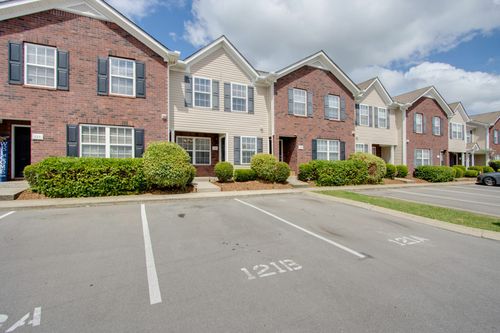 121 Oak Valley Cir, Smyrna, TN, 37167-8501 | Card Image