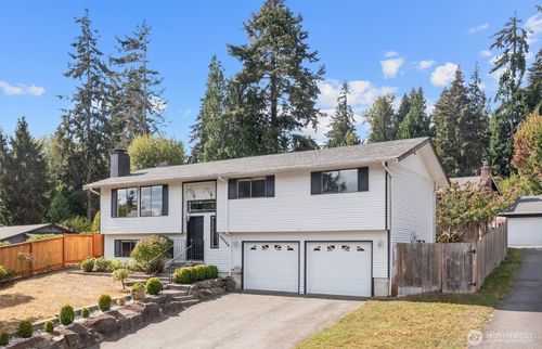 20308 13th Dr Se, Bothell, WA, 98012-7712 | Card Image