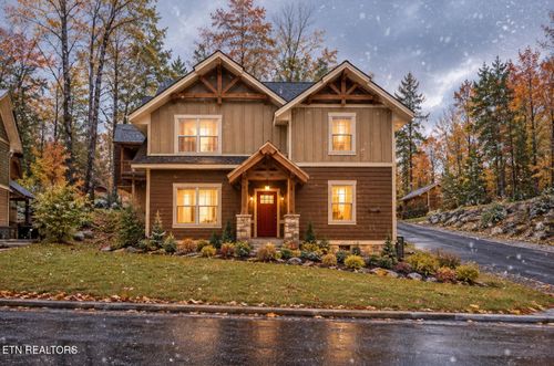 1104 Anastasia Way, Gatlinburg, TN, 37738-2024 | Card Image