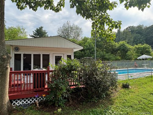 2125 State Route 300, Wallkill, NY, 12589-2987 | Card Image