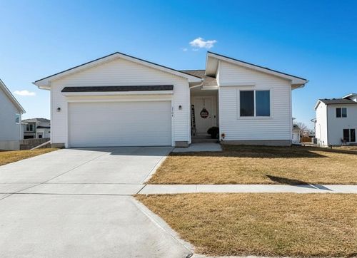 3504 Wolf Creek Rd Sw, Bondurant, IA, 50035-6831 | Card Image