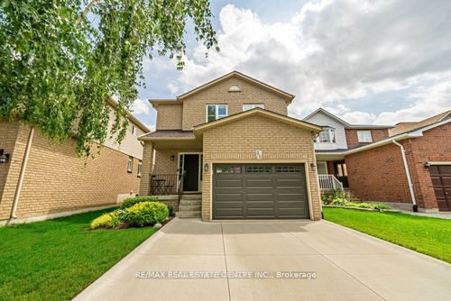 31 Cityview Cres, Stoney Creek, ON, L8J3V1 | Card Image