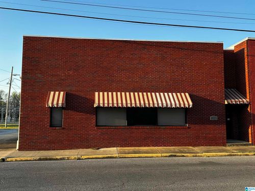 204 W 1st St, Sylacauga, AL, 35150-2406 | Card Image