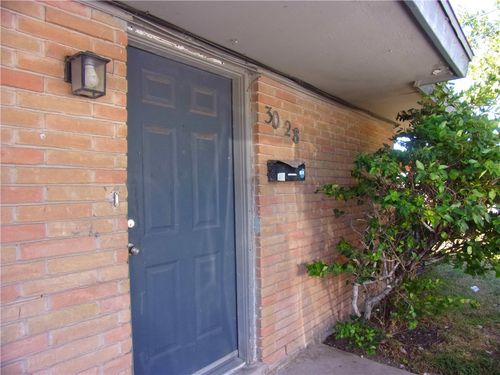 3028 Sunnybrook Rd, Corpus Christi, TX, 78415-1748 | Card Image