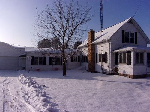 16305 Manitou Beach Rd, Manitou Beach, MI, 49253-9649 | Card Image