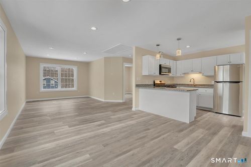 701 Hanover Rd, Meriden, CT, 06451-5208 | Card Image