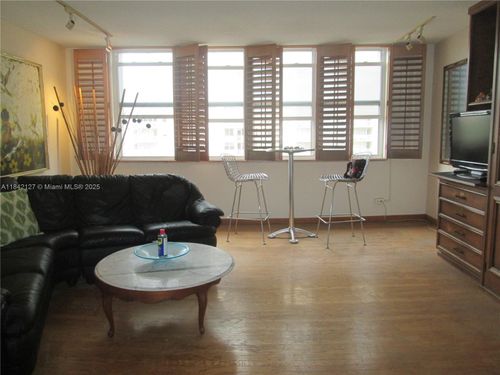 apt-710-251 174th St, Sunny Isles Beach, FL, 33160-3365 | Card Image