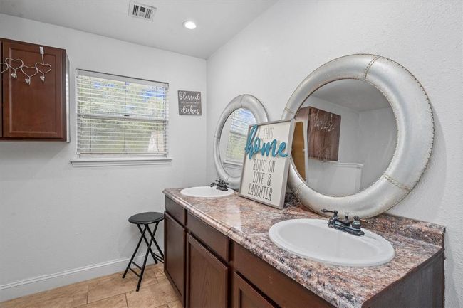 2nd Floor: Full Bathroom 2 of 2 (10 X 8) | Image 32