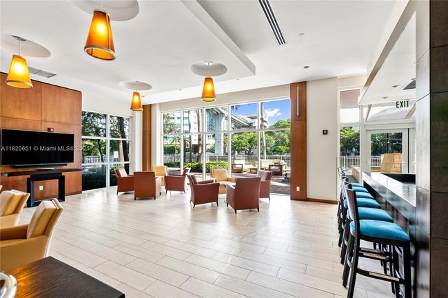 APT-707 - 31 Se 5 Th St, Condo with 1 bedrooms, 1 bathrooms and null parking in Miami FL | Image 33