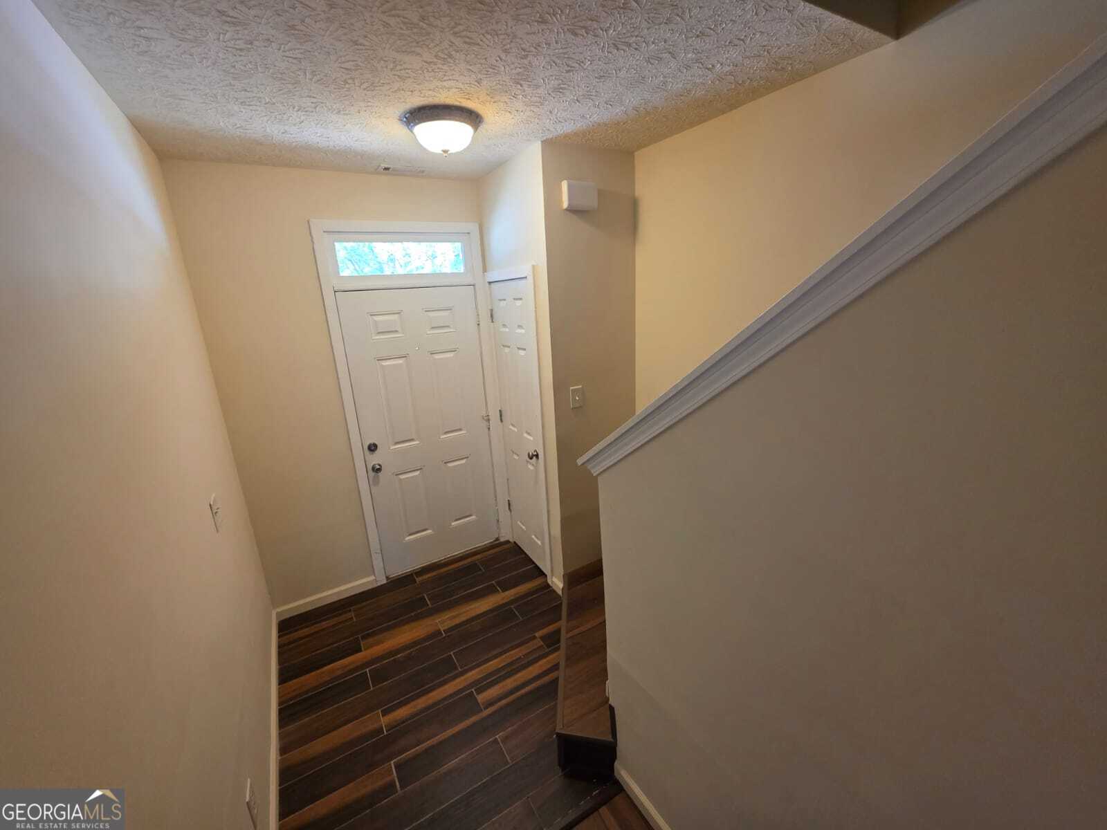 Residential Lease in East Point 3