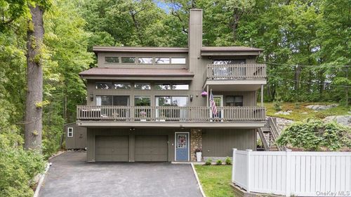 549 Westbrook Dr, Cortlandt Mnr, NY, 10567-1431 | Card Image