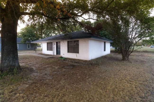 1030 W Tyler St, House other with 2 bedrooms, 1 bathrooms and null parking in Cooper TX | Image 9