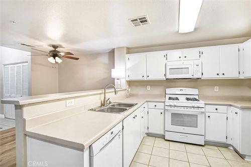 31271 Taylor Ln, Temecula, CA, 92592-2812 | Card Image