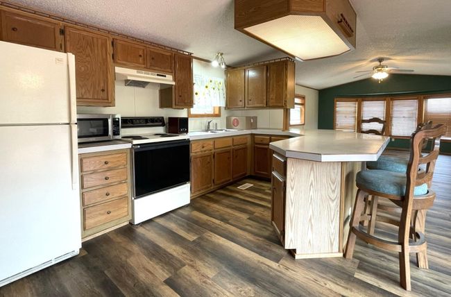 Kitchen | Image 25