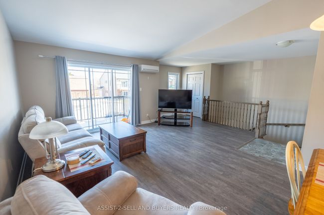 225 - 218 1 St St E, Condo with 2 bedrooms, 1 bathrooms and 2 parking in Cornwall ON | Image 5