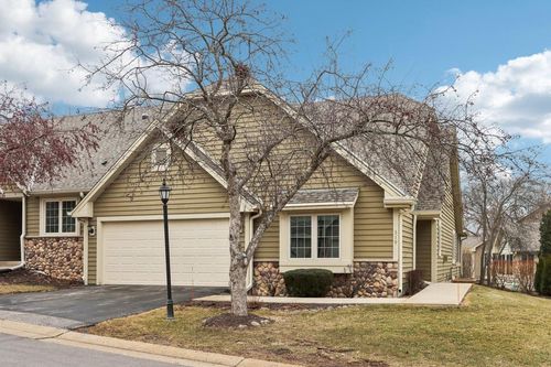 319 Endfield Circle, Waukesha, WI, 53186 | Card Image