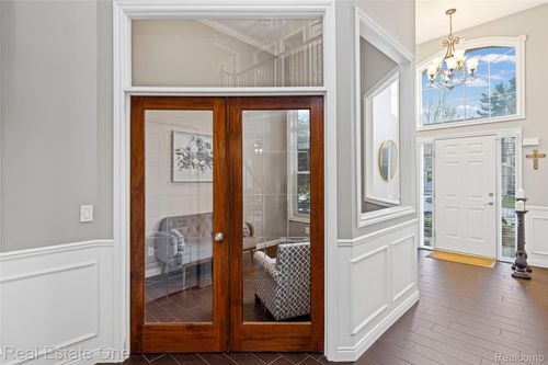 13759 Grandeur Ave, Shelby Twp, MI, 48315-2762 | Card Image