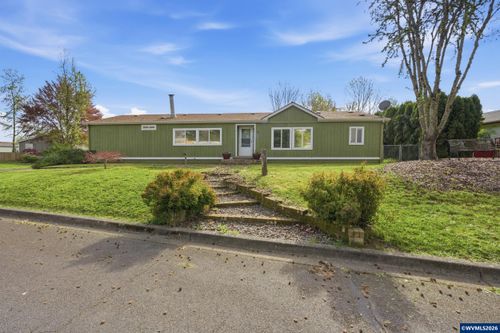 91-655 Ne Burnett Rd, McMinnville, OR, 97128-8157 | Card Image