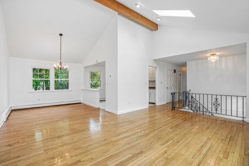 13 Pine St, Mount Kisco, NY, 10549-3336 | Card Image
