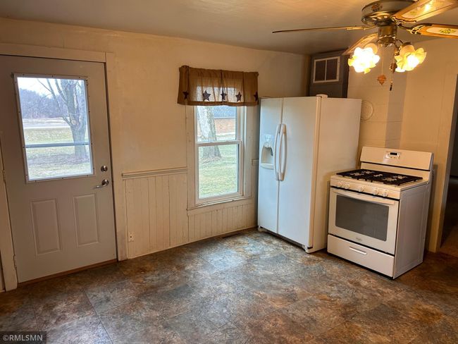 Kitchen - Side Door | Image 4