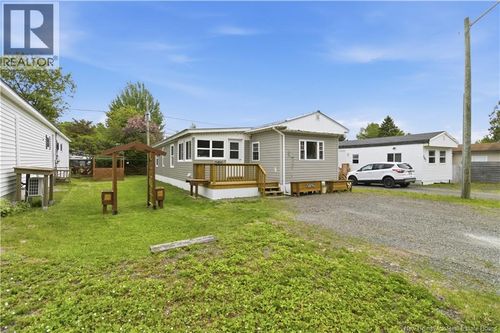 209 Moore St, Fredericton, NB, E3B8L9 | Card Image